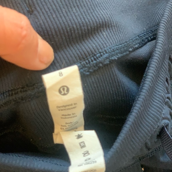 LULULEMON - Dance Studio Crop *25” - Picture 4 of 5